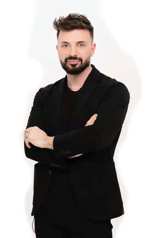 Simone Belli, make-up artist. Scopri la sua linea professionale e diventa rivenditore